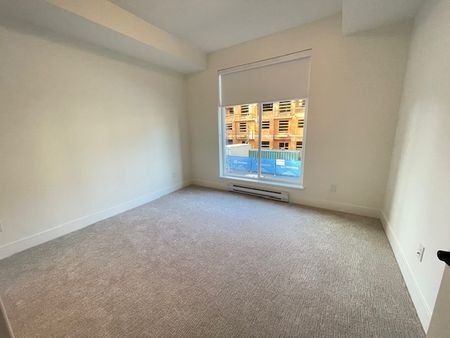 2 Storey Townhouse in South Surrey - Photo 4