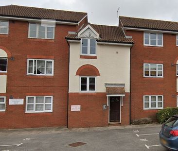 Studio Flat, Captains Place, SO14 - Photo 3