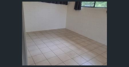 Freshly Painted Family Home - Photo 2