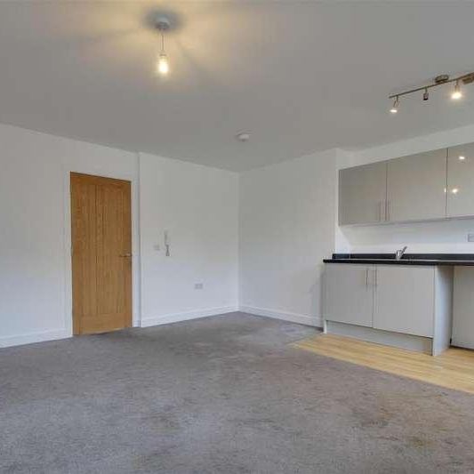 Warwick Street, Worthing, BN11 - Photo 1