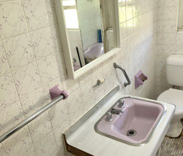 Strathfield - Photo 4