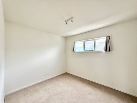 Perfectly Positioned in Old Ocean Grove! - Photo 4