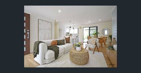 FOUR BEDROOM HOME ON LARGE BLOCK - GREAT LOCATION! - Photo 3