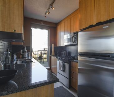 Penthouse in Downtown Vancouver, BC - Photo 4