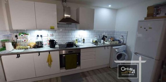 |ref: |, High Road, Southampton, SO16 - Photo 2