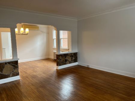 For Lease - 232 Vine Street, St. Catharines, Ontario - Photo 2