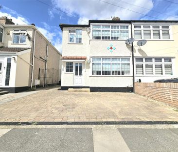 3 bedroom end of terrace house to rent - Photo 3