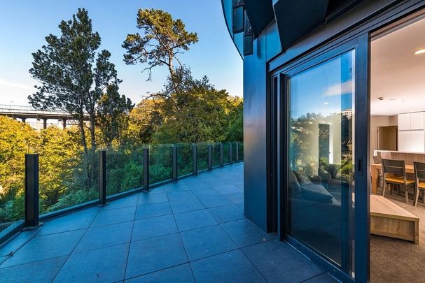 ST MARTINS VIEW FINDER - Photo 1