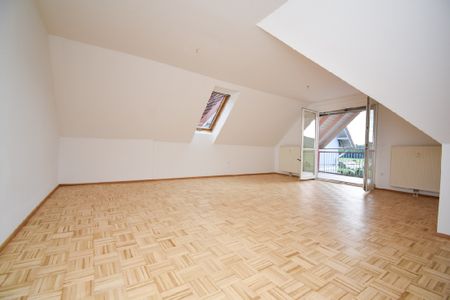 Charmante, komplett sanierte Mietwohnung mit Blick auf die Gleichenberger Kogeln …! - Photo 4