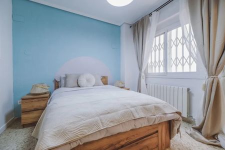 Plaça de Bisbe Benlloch, Torrent, Valencian Community 46900 - Photo 3