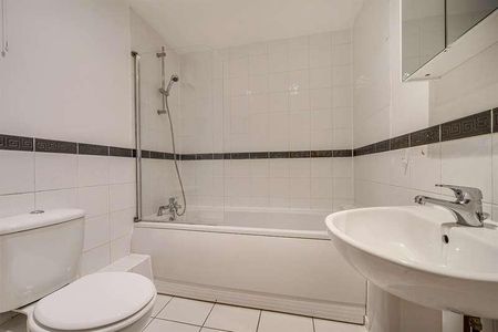 Quadrant Court, Jubilee Square, Reading, RG1 - Photo 3