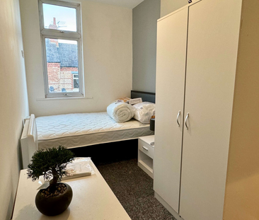 Corporation Road Room 4 - Photo 6