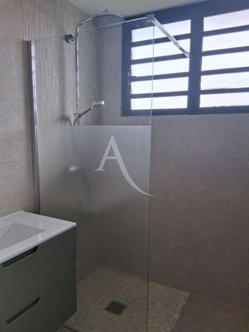 Location Appartement 76m² 3 pièces Fort de france - Photo 4