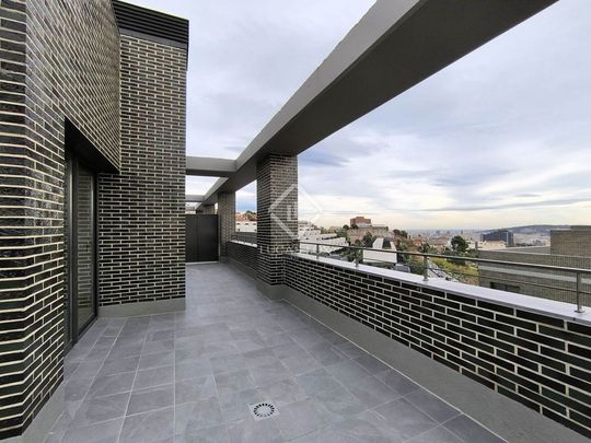 4 bedroom luxury Apartment for rent in Esplugues de Llobregat, Catalonia - Photo 1