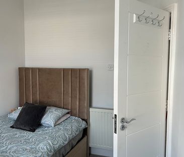 Room in a Shared House, Castleton Road, IG3 - Photo 1