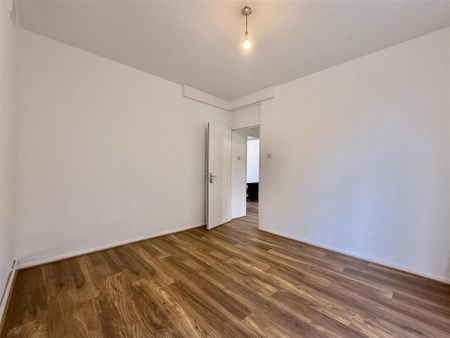 2 bedroom property to rent - Photo 4