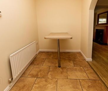 129 John Street, Newtownards, BT23 4NB - Photo 2