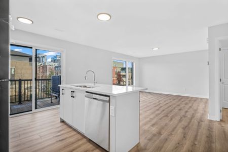 For Lease - 701 Glenroy Gilbert Drive Unit# 06, Barrhaven, Ontario - Photo 4