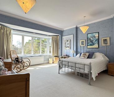 6 Bedroom House - Photo 5