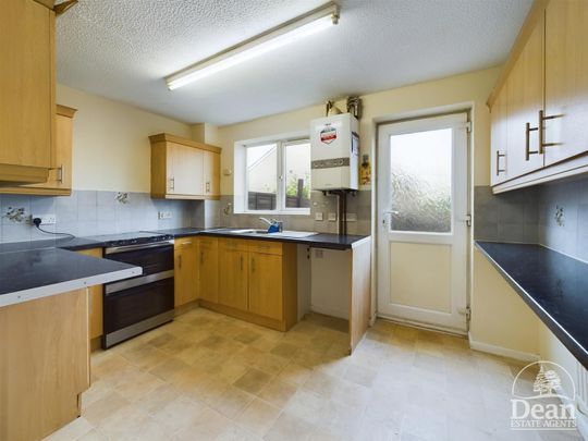 Fairways Avenue, Coleford - Photo 1