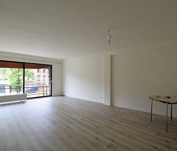 Gerenoveerd appartement te huur in het centrum van Eeklo! - Photo 6