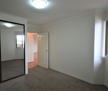 Spacious Open-Plan Unit for Rent - Prime Location in Leichhardt - Photo 5