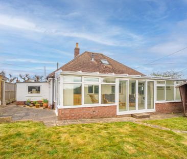2 bedroom detached bungalow to rent - Photo 1