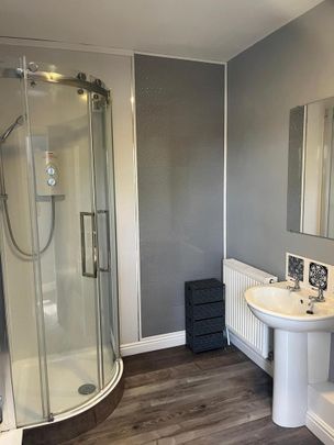6 bedroom terraced house to rent - Photo 1