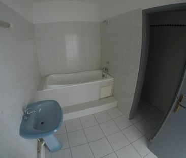 Location Appartement 2 pièces 46m² CAYENNE 97300 - Photo 2