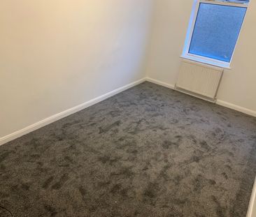Room in a Shared Flat, London Road, RG1 - Photo 1