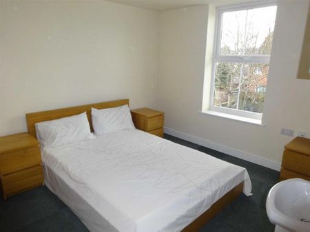 10 bedroom terraced house to rent - Photo 3