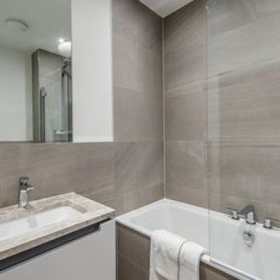 Two Bedroom Flat to rent in London - Photo 3