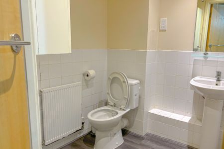 1 Bed Flat, High Street, HA3 - Photo 4