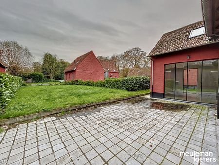 Ruime en landelijke woning nabij centrum - Photo 2