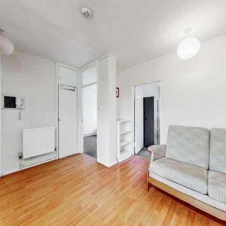 Hobson Place, Shoreditch, E1 - Photo 1