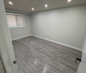 For Lease - 11 Rusthall Way, Brampton, Ontario - Photo 2