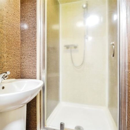 Room 6, - Photo 4