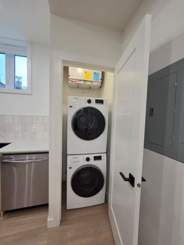 Modern 2-Bedroom Basement Suite in Killarney | $1,500 | $500 Move-In Bonus - Photo 5