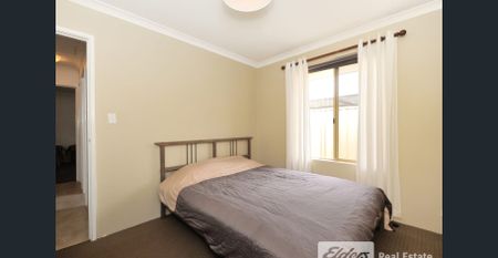 EXTRA LARGE FAMILY HOME IN POPULAR WAIKIKI - Photo 2