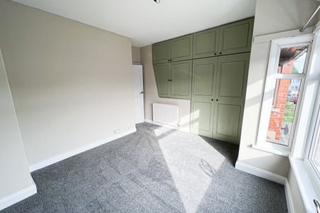 Bristol Road - Photo 2