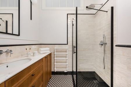 Mieszkanie w zabytkowej kamienicy | ścisłe centrum - Zdjęcie 4