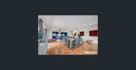 Spacious Retreat in Mount Louisa - Photo 2