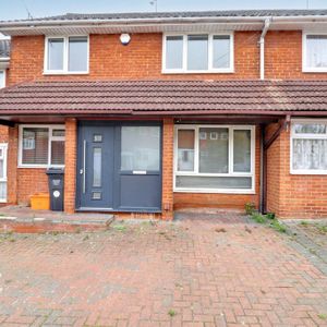 3 bedroom terraced house to rent - Photo 2