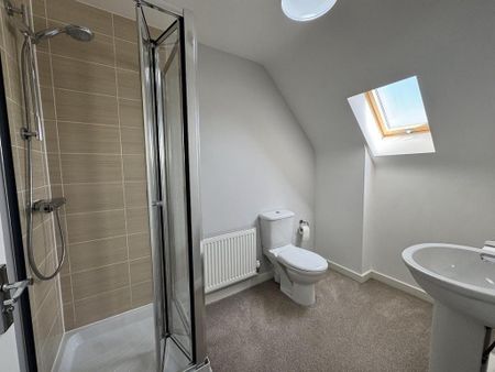 3 bedroom semi-detached house to rent - Photo 5