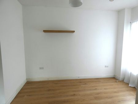 Flat to rent on - Photo 5