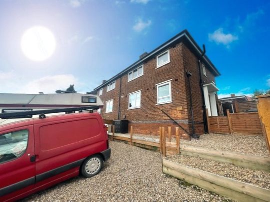 Rainbow Avenue, Hackenthorpe, Sheffie... - Photo 1