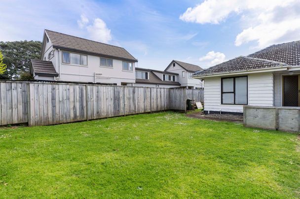 Unbeatable Ellerslie Location - Standalone Home - Photo 1