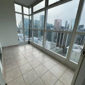 Ocean View Downtown 1BR + Solarium for Rent - Photo 1