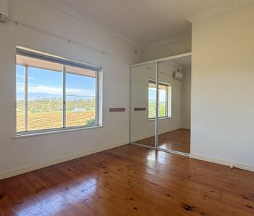 Spacious Family Home - Photo 5