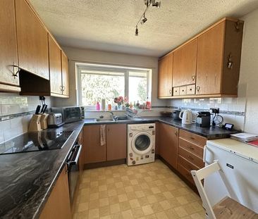 Dymott Close, so15 - Photo 5